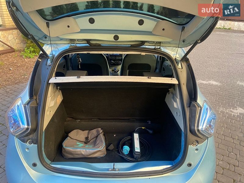 Хэтчбек Renault Zoe 2014 в Киеве