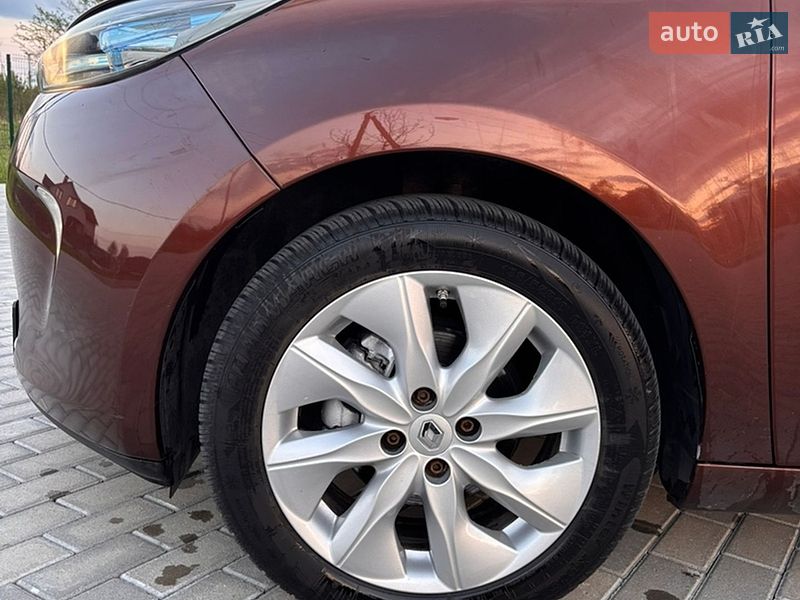 Хэтчбек Renault Zoe 2015 в Львове