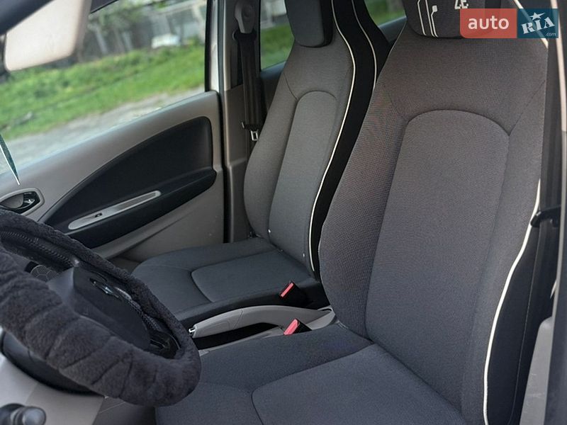 Хэтчбек Renault Zoe 2013 в Киеве