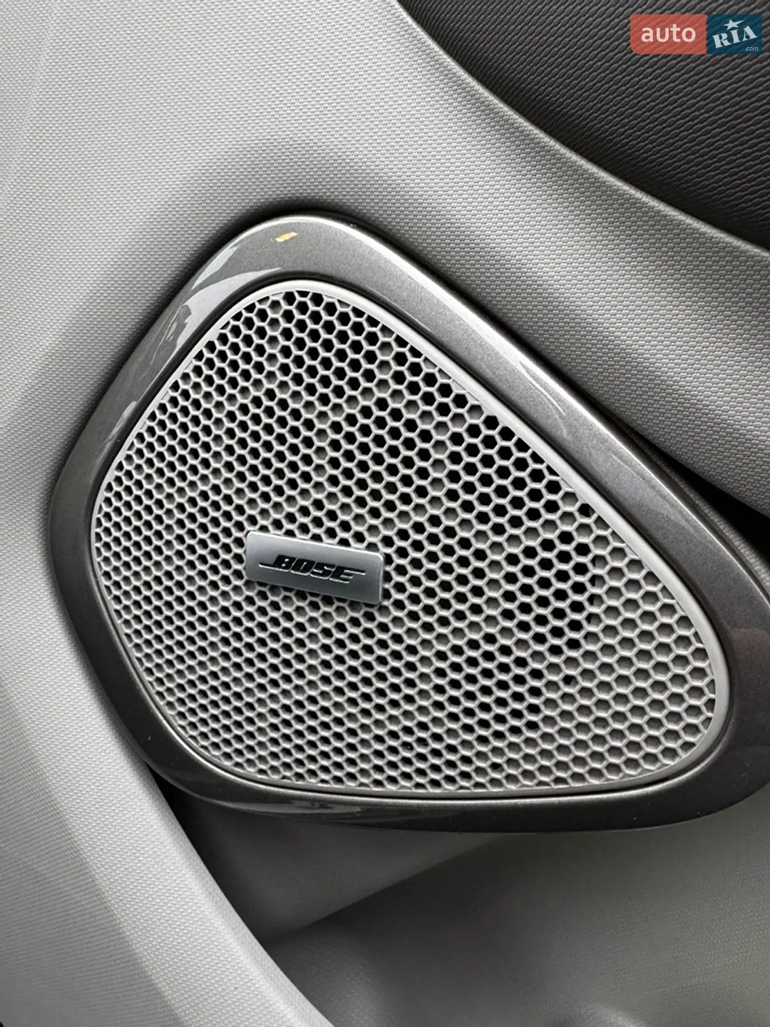 2018 Renault ZOE - мініатюра 24