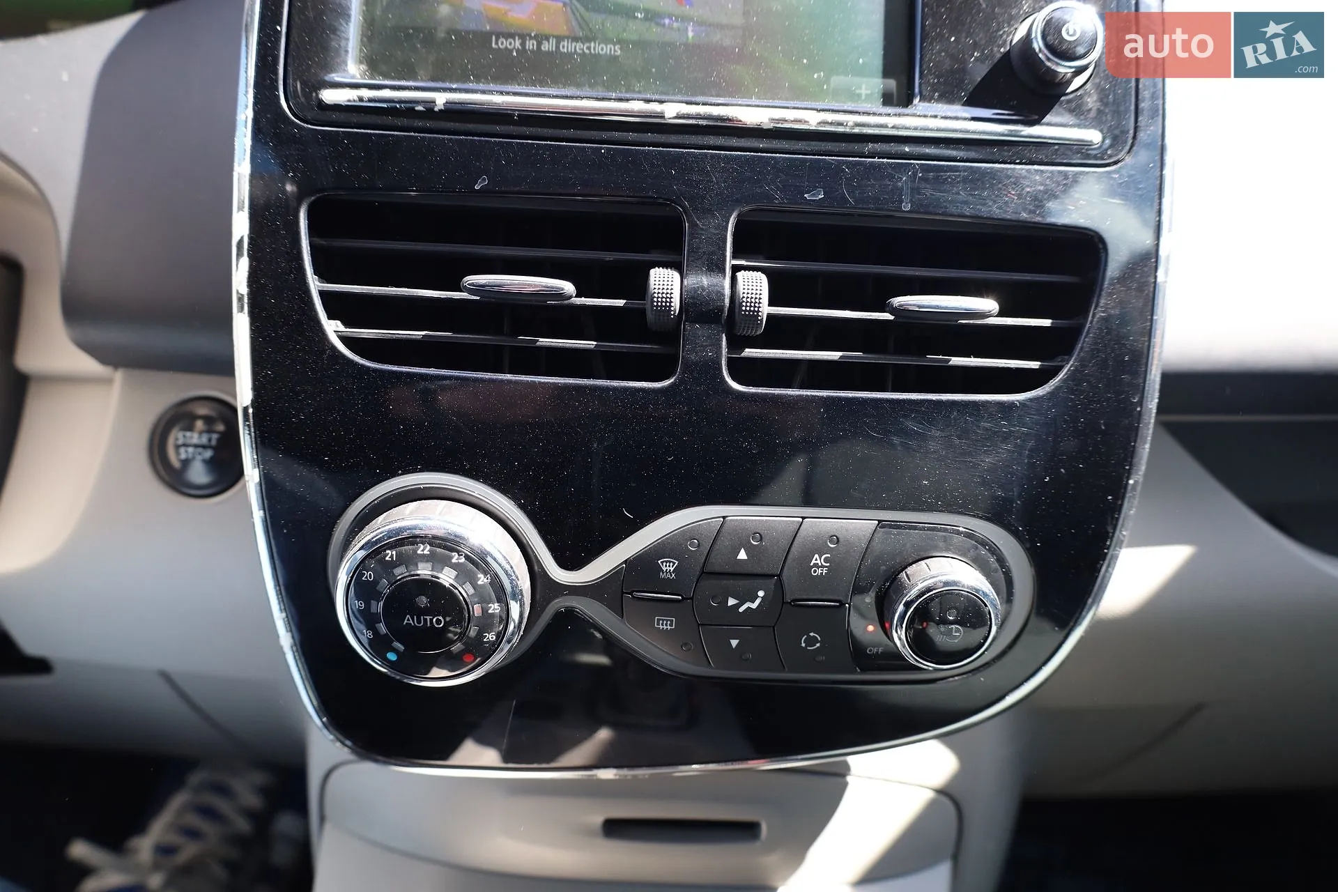 2015 Renault ZOE - мініатюра 35