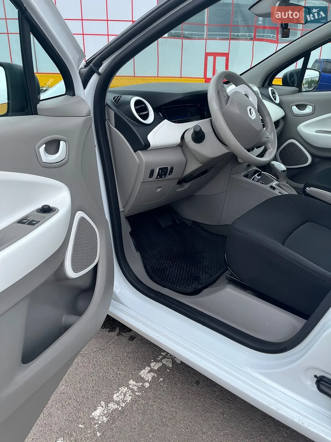 2019 Renault ZOE - мініатюра 13