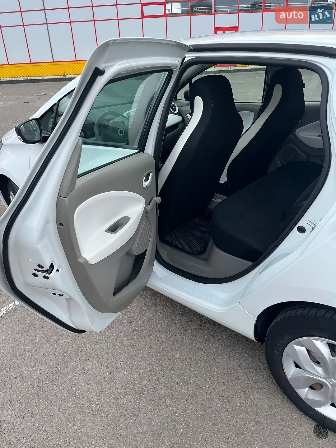 2019 Renault ZOE - мініатюра 15
