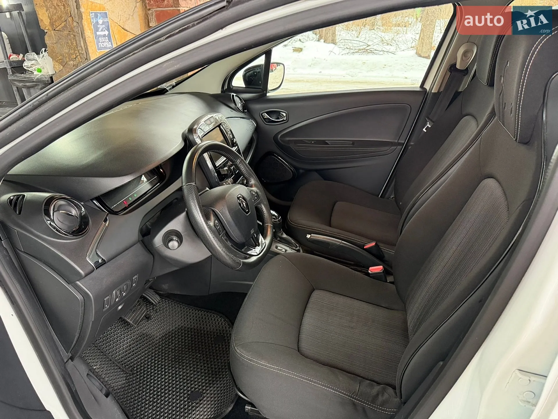 2017 Renault ZOE - мініатюра 12
