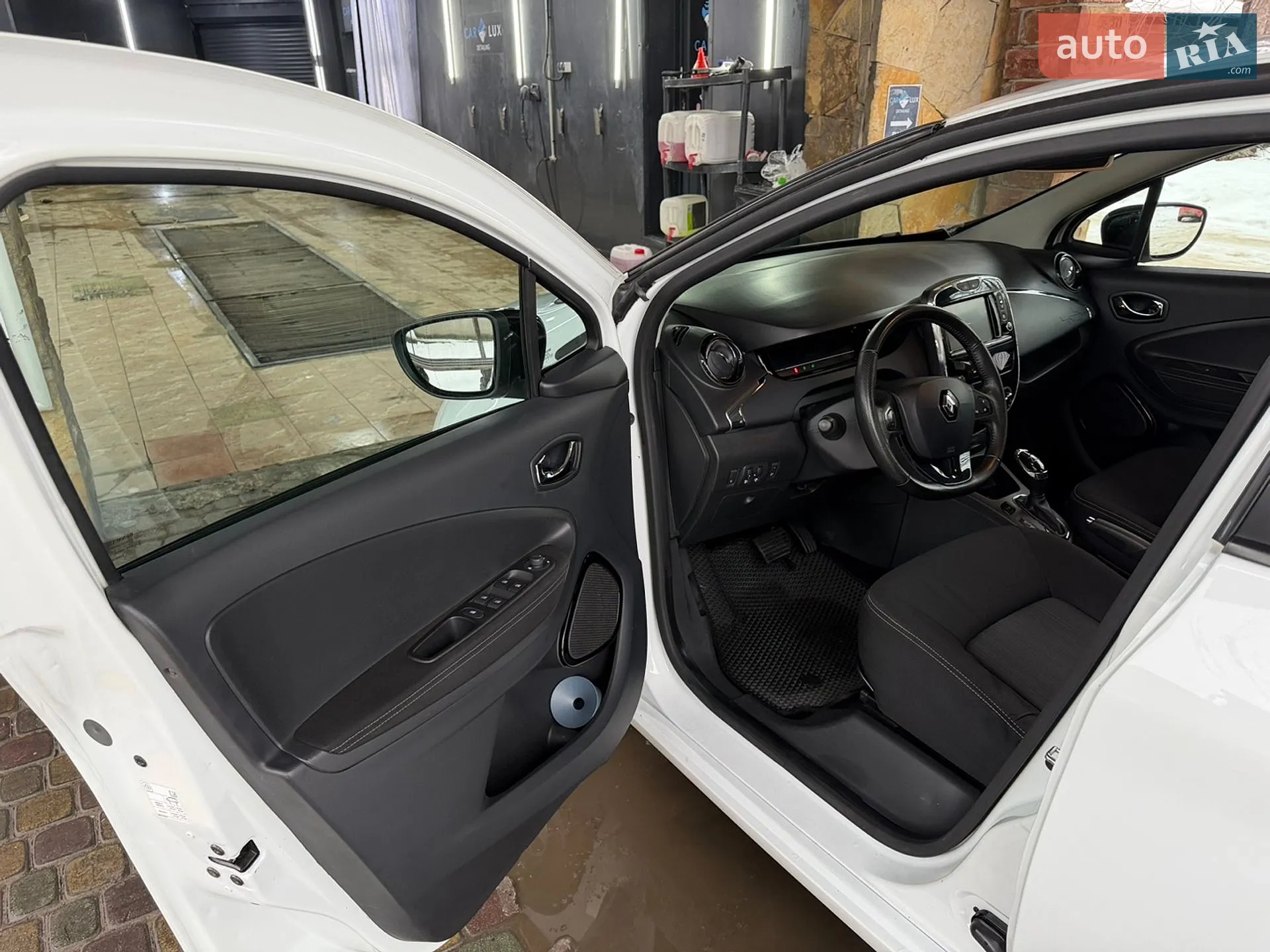 2017 Renault ZOE - мініатюра 18