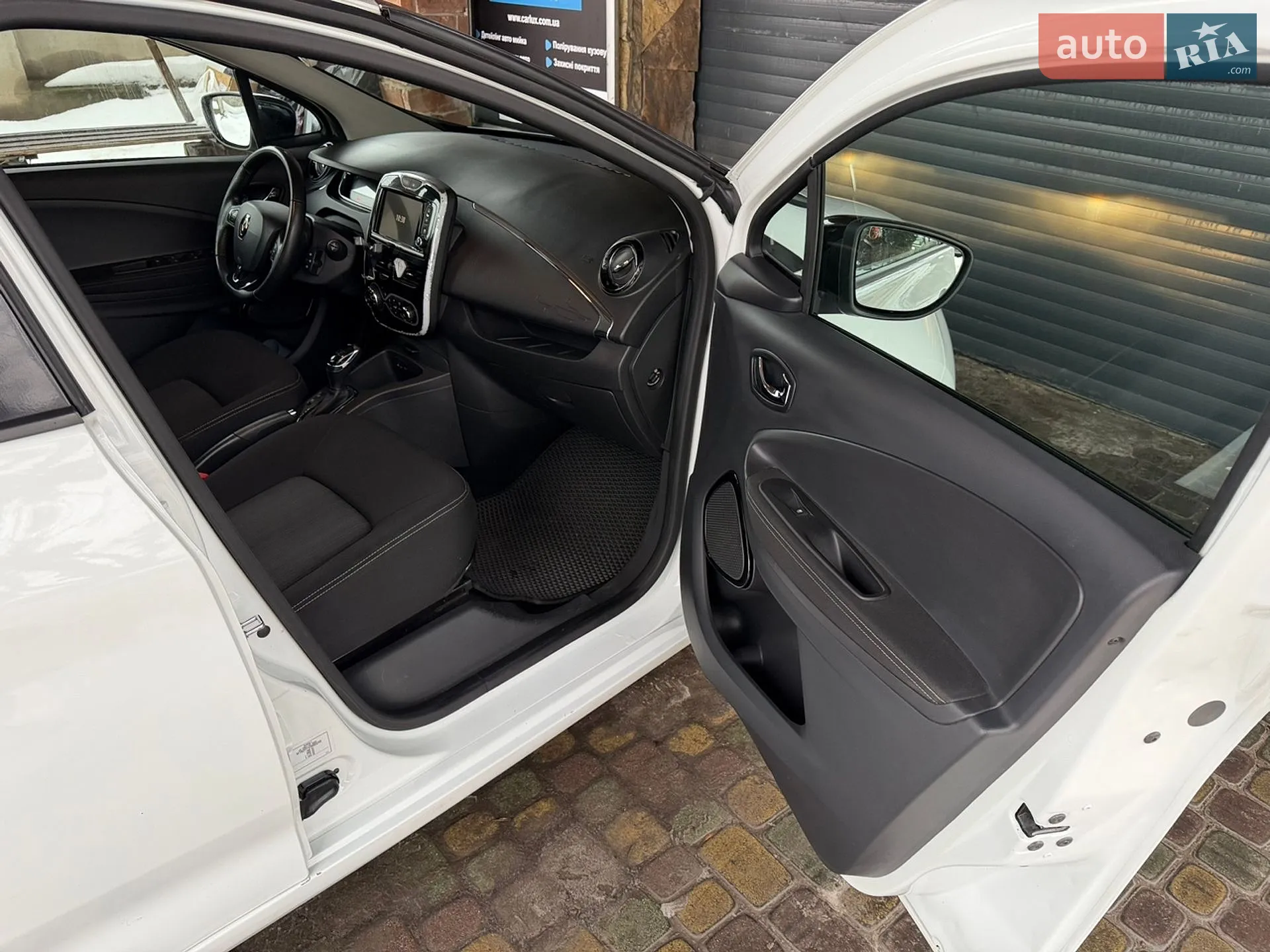 2017 Renault ZOE - мініатюра 22