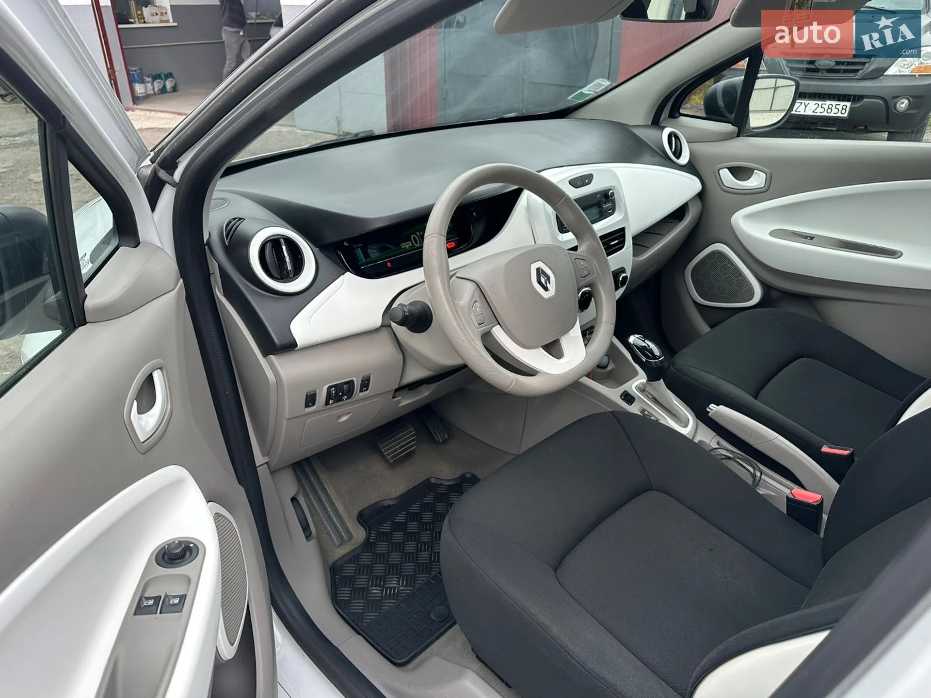 2017 Renault ZOE - мініатюра 9