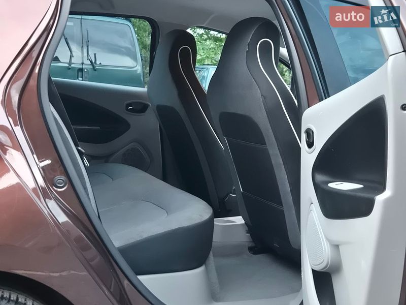 Хэтчбек Renault Zoe 2015 в Золочеве фото 17 Хэтчбек Renault Zoe 2015 в Золочеве