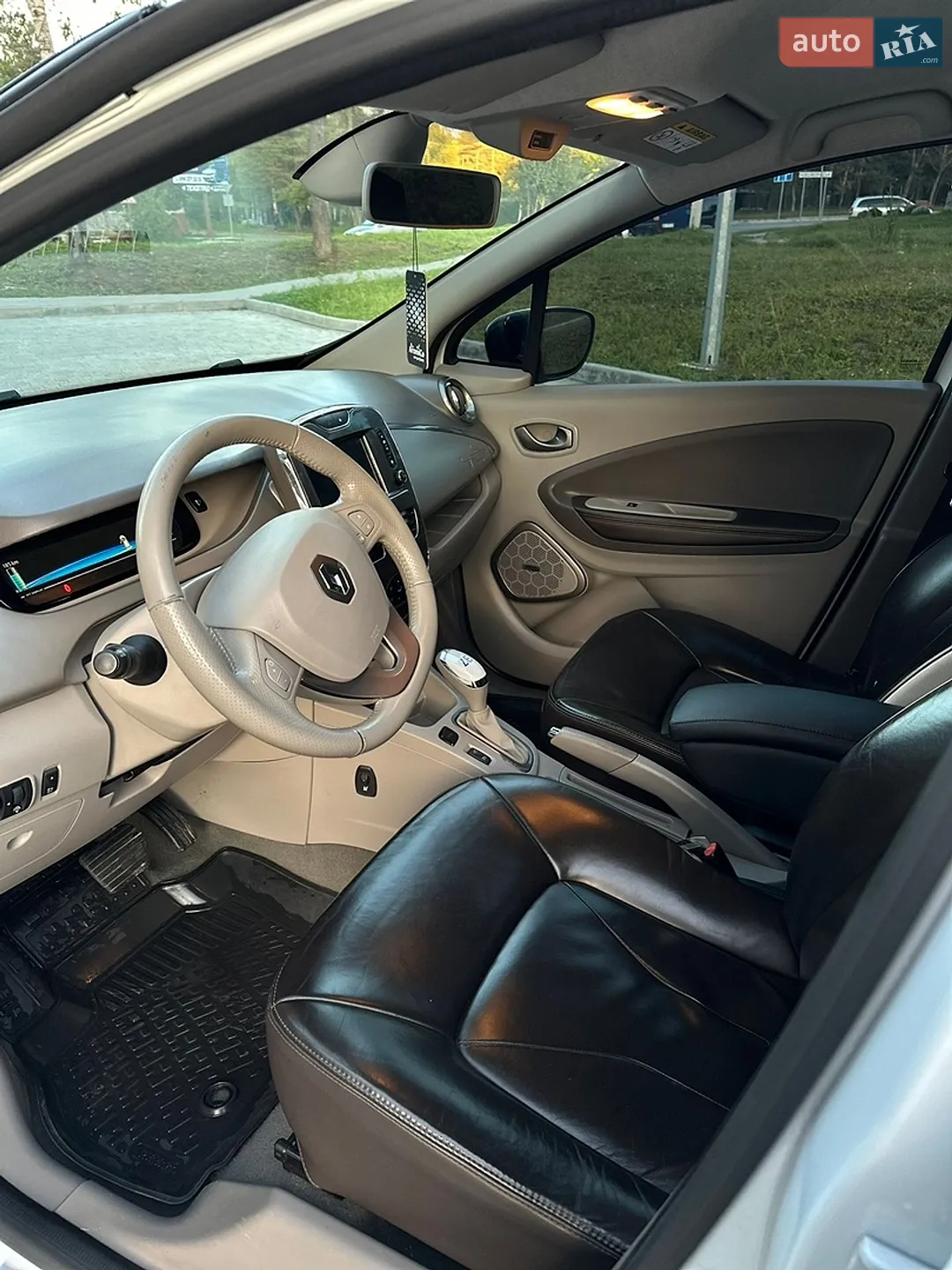 2017 Renault ZOE - мініатюра 11