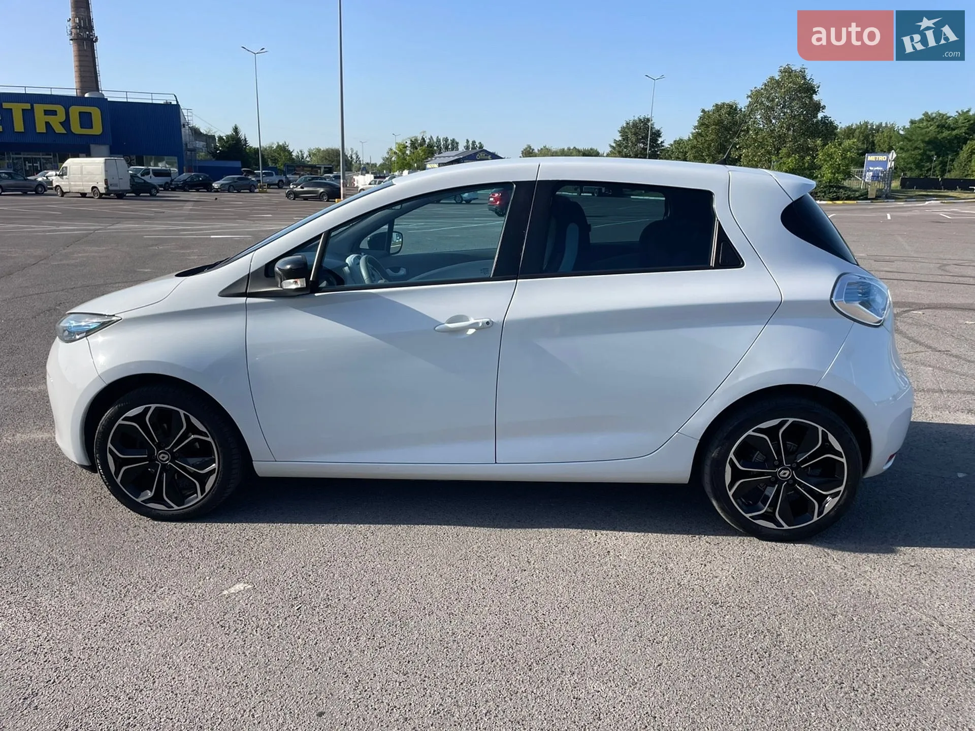 Renault Zoe 2015 VIN VF1AGVYB053683951 фото оголошення 3 з 13