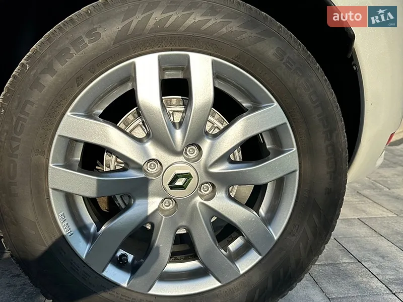 Renault Zoe 2013 VIN VF1AGVYA149167828 фото оголошення 29 з 58