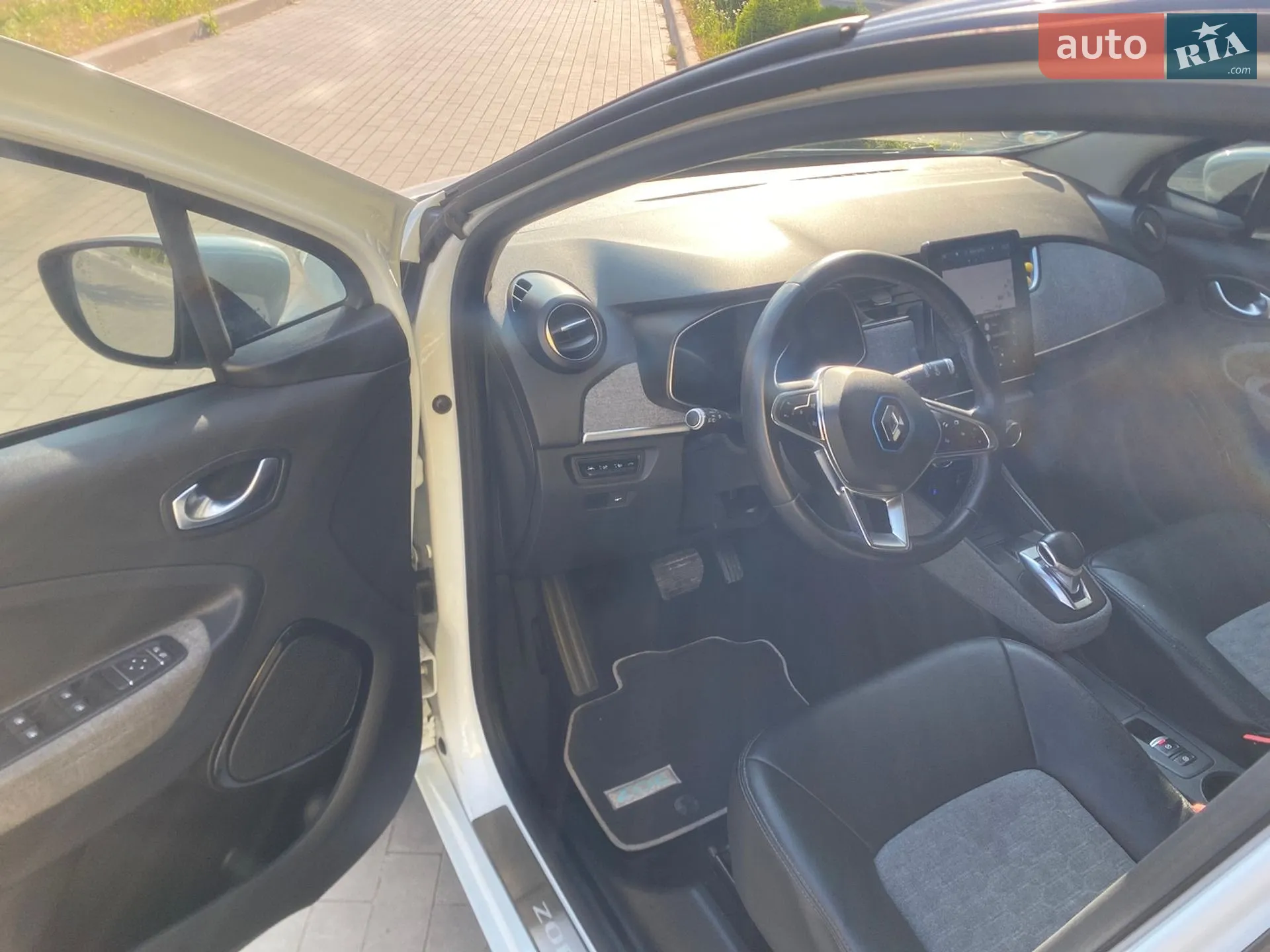 2019 Renault ZOE - мініатюра 12