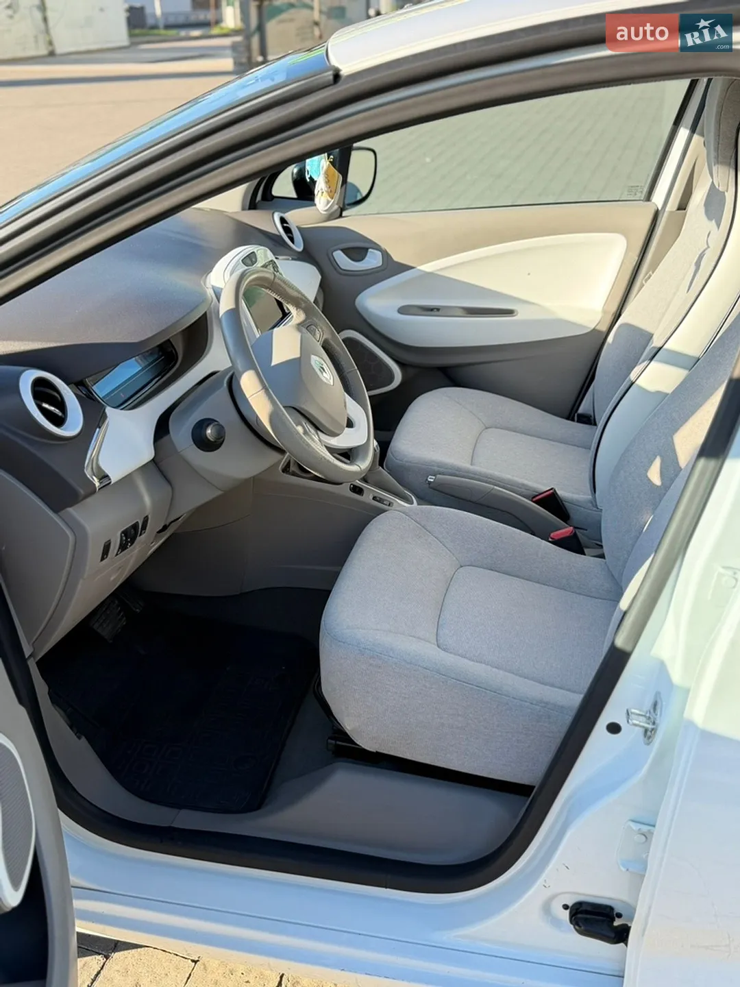 2015 Renault ZOE - мініатюра 20