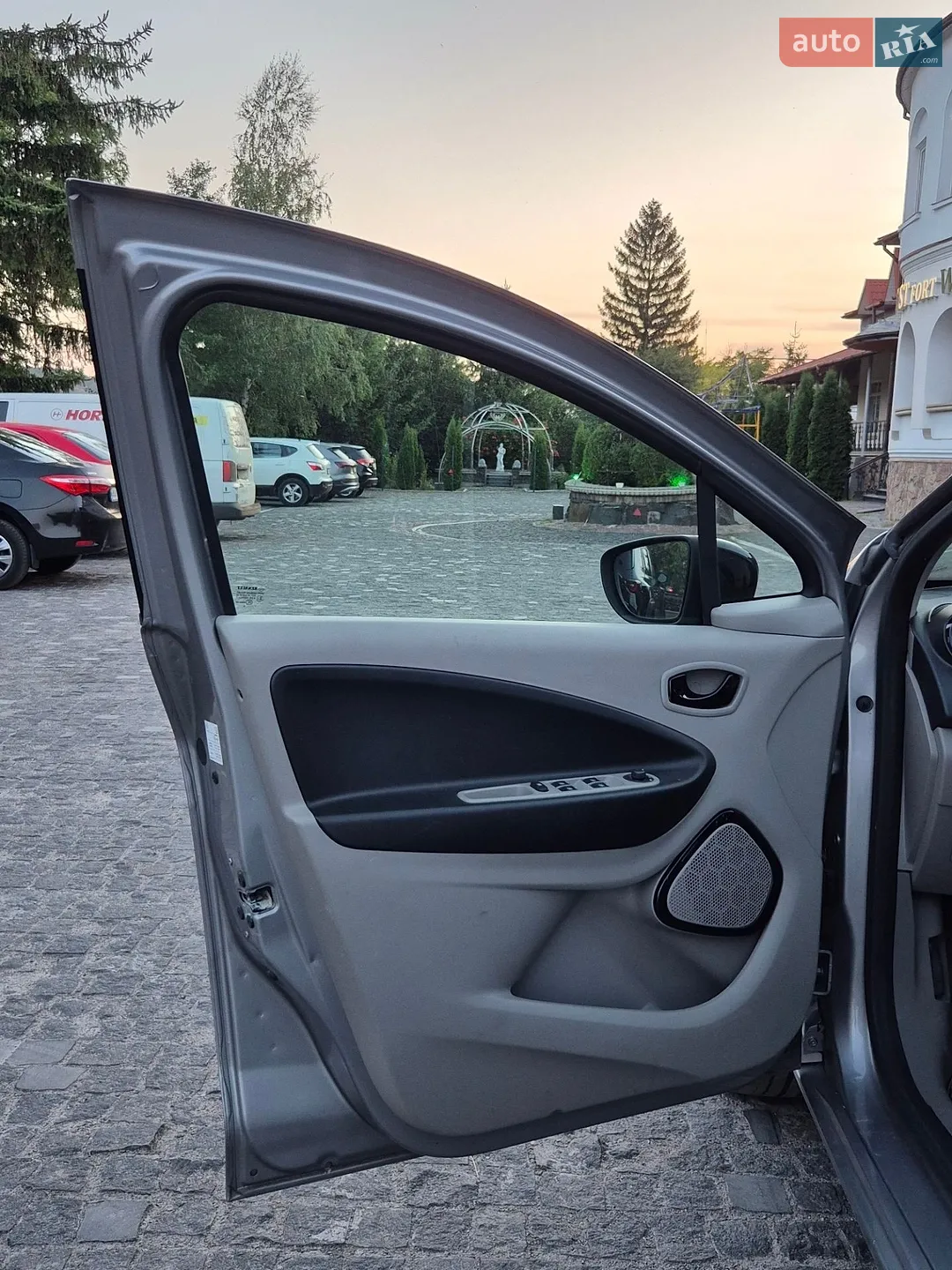 2015 Renault ZOE - мініатюра 24