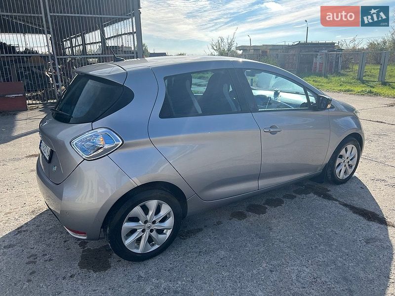 Хэтчбек Renault Zoe 2015 в Нетешине фото 4 Хэтчбек Renault Zoe 2015 в Нетешине