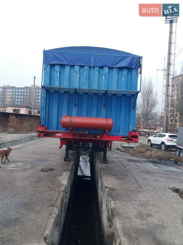 Контейнеровоз полуприцеп Renders 550 2002 в Одессе