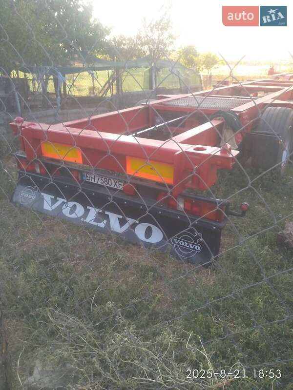 Контейнеровоз Renders BPW eco 2001 в Одессе