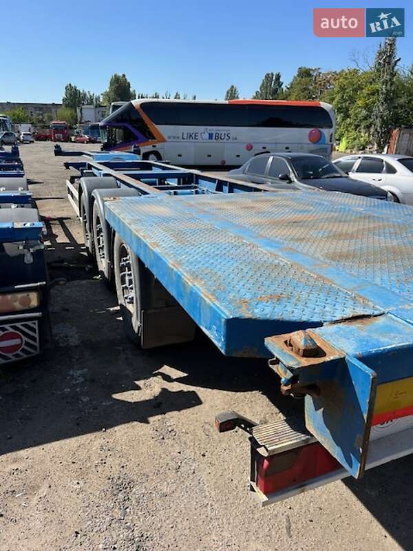 Контейнеровоз напівпричіп Renders N4TS31 2002 в Одесі
