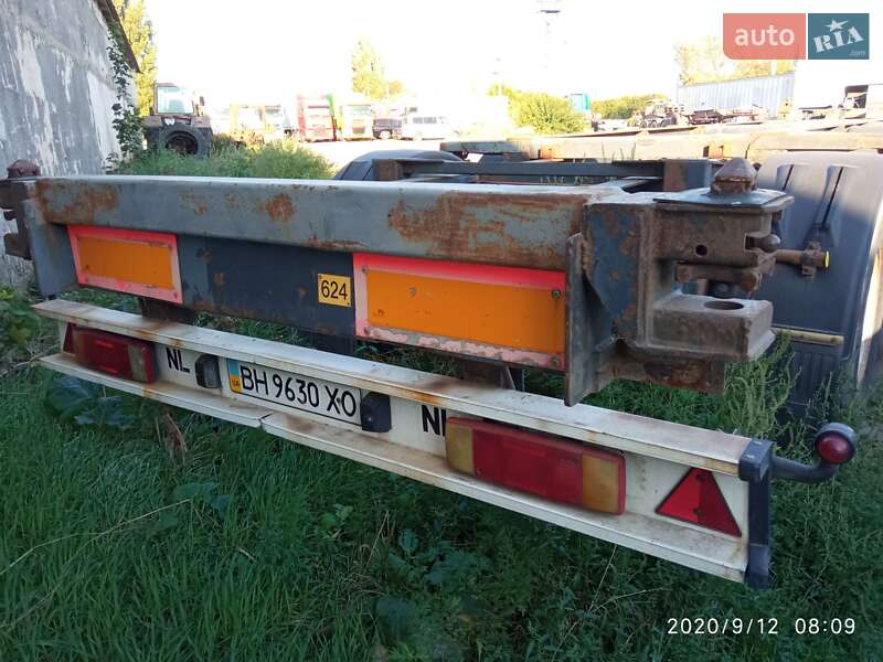 Контейнеровоз полуприцеп Renders RMAC 2000 в 