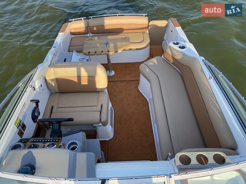 Катер Rinker 250 2006 в Білгороді-Дністровському