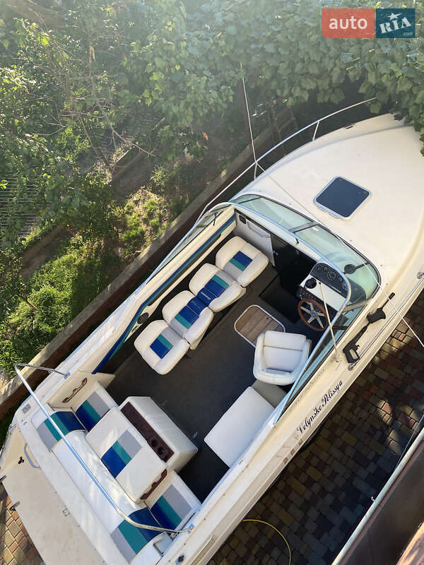 Катер Rinker Festiva 1991 в Луцьку