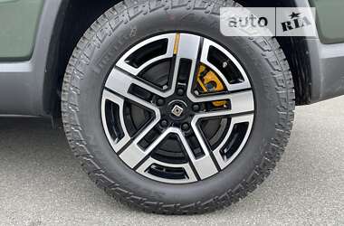 Внедорожник / Кроссовер Rivian R1S 2023 в 
