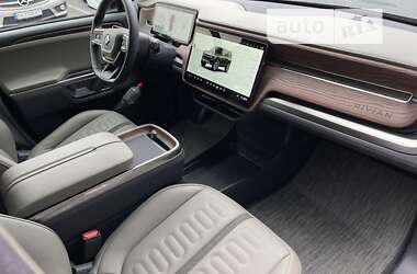 Внедорожник / Кроссовер Rivian R1S 2023 в 