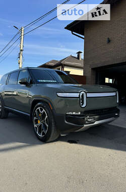 Позашляховик / Кросовер Rivian R1S 2022 в Вінниці