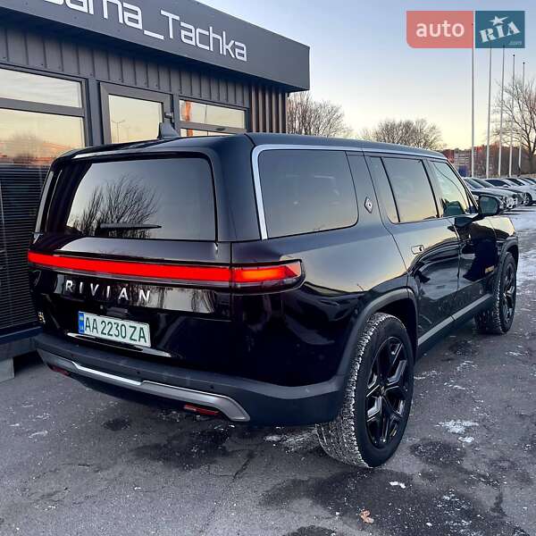 Внедорожник / Кроссовер Rivian R1S 2023 в Днепре