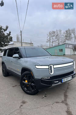 Позашляховик / Кросовер Rivian R1S 2023 в Миколаєві