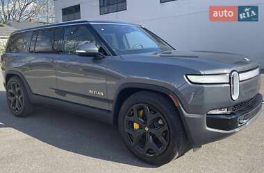 Внедорожник / Кроссовер Rivian R1S 2023 в 