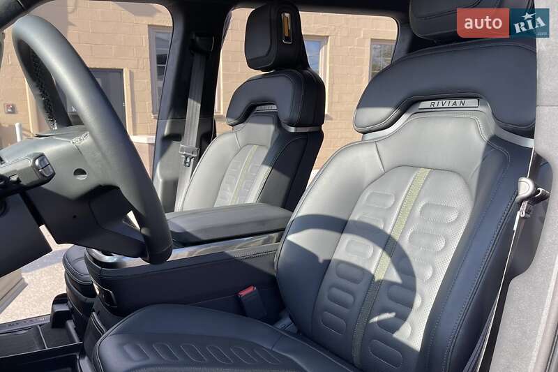 Внедорожник / Кроссовер Rivian R1S 2023 в Одессе