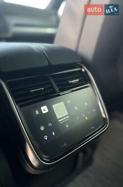 Внедорожник / Кроссовер Rivian R1S 2023 в 