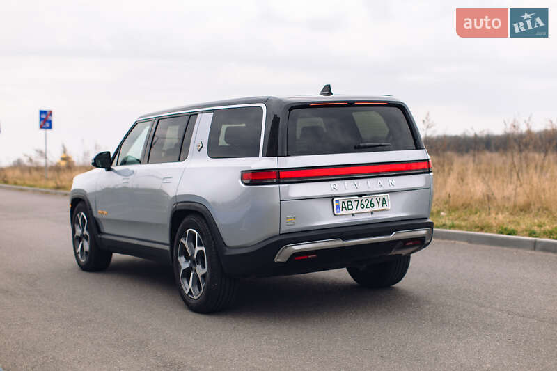 Внедорожник / Кроссовер Rivian R1S 2024 в Киеве