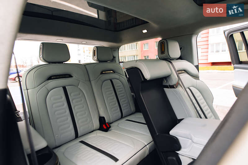 Внедорожник / Кроссовер Rivian R1S 2024 в Киеве