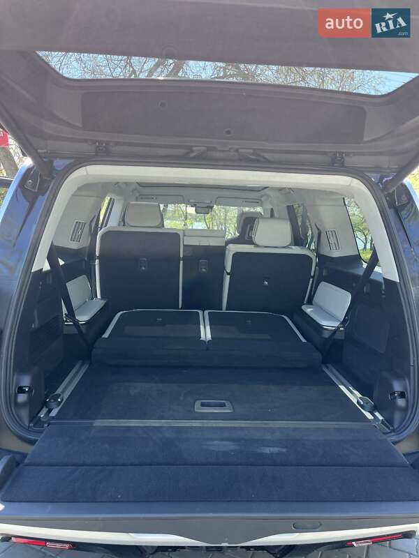 Внедорожник / Кроссовер Rivian R1S 2023 в Киеве