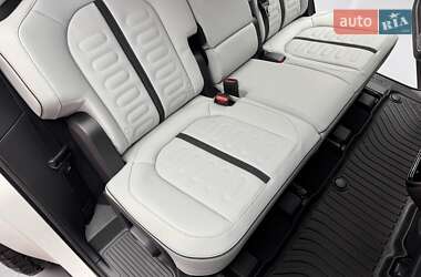 Внедорожник / Кроссовер Rivian R1S 2023 в 