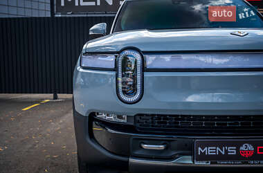 Позашляховик / Кросовер Rivian R1S 2023 в 