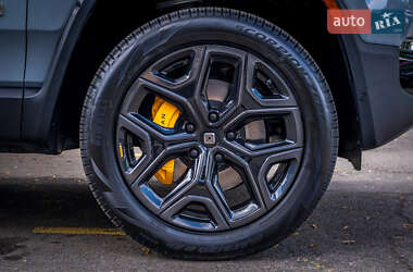 Позашляховик / Кросовер Rivian R1S 2023 в 