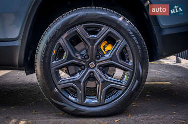 Позашляховик / Кросовер Rivian R1S 2023 в 