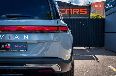Позашляховик / Кросовер Rivian R1S 2023 в 