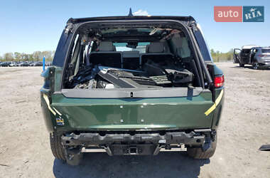 Внедорожник / Кроссовер Rivian R1S 2023 в 