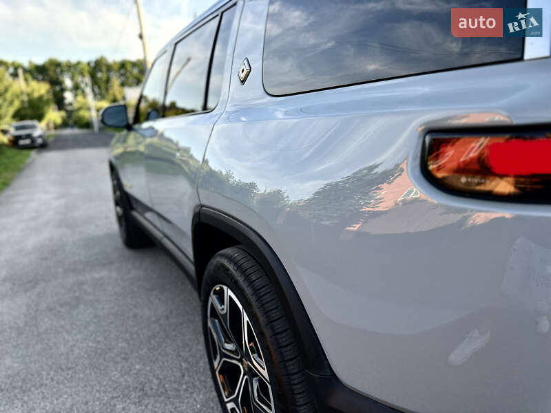 Позашляховик / Кросовер Rivian R1S 2023 в Києві