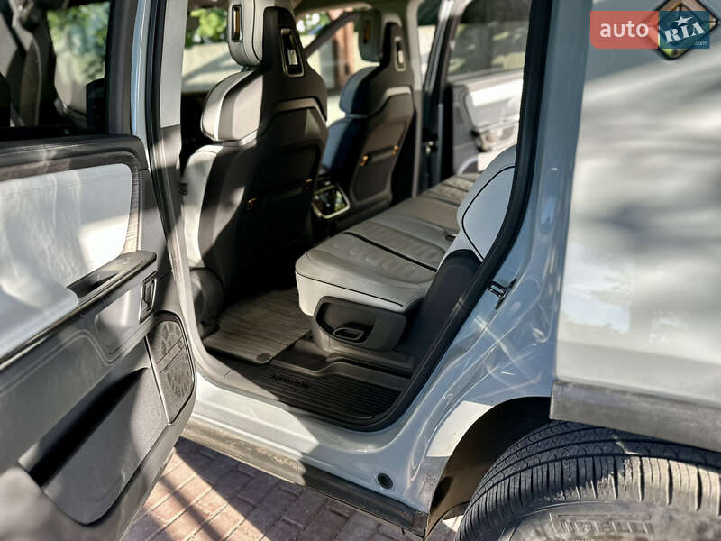 Позашляховик / Кросовер Rivian R1S 2023 в Києві