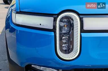 Внедорожник / Кроссовер Rivian R1S 2017 в 