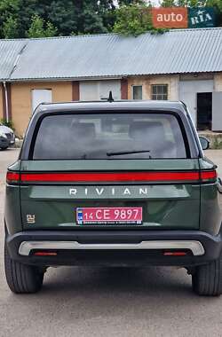 Внедорожник / Кроссовер Rivian R1S 2023 в 