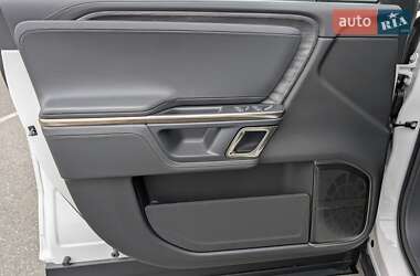 Внедорожник / Кроссовер Rivian R1S 2022 в 