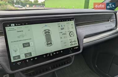 Внедорожник / Кроссовер Rivian R1S 2022 в 
