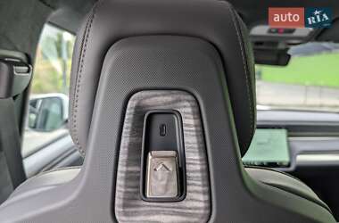 Внедорожник / Кроссовер Rivian R1S 2022 в 