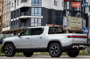Пікап Rivian R1S 2022 в 
